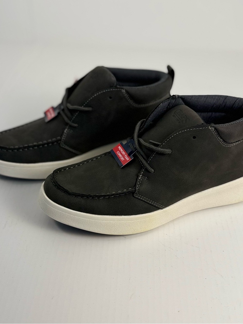 Chaps Paul Men’s Gray Memory Foam Chukka Casual Shoes Size 8.5 M New